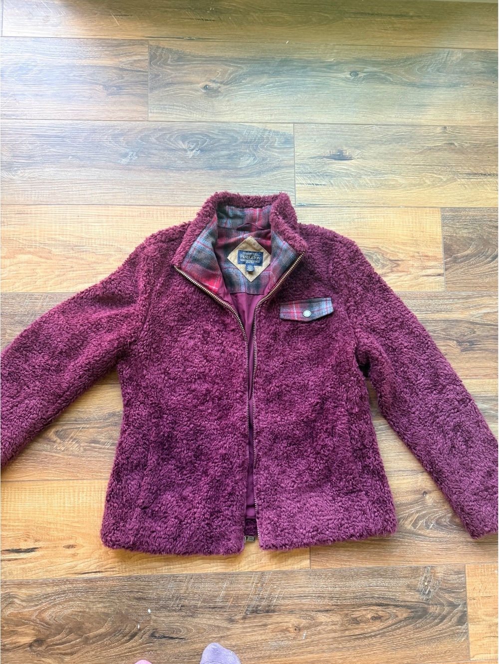 Pendleton Women’s Small Burgundy Sherpa Fleece Jacket Plaid Trim Full Zip